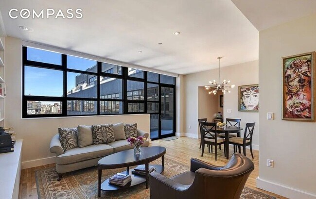 Foto del edificio - Stunning 2 bed 2 bath condo loft pristine home, in one of the most sought after condominiums in a...
