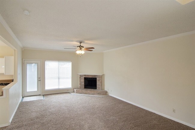 Building Photo - 1004 Lake Bluff Ct