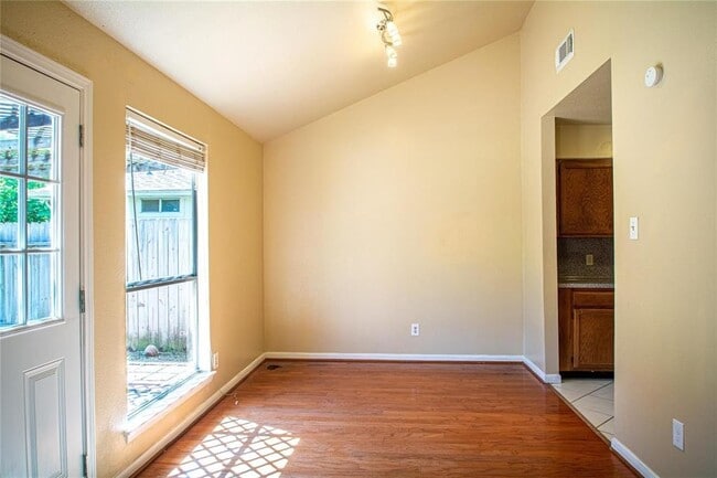 Building Photo - 3910 Windmill St