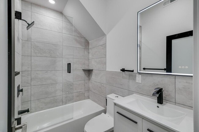 Building Photo - Brand New Luxury Apartments Nolibs