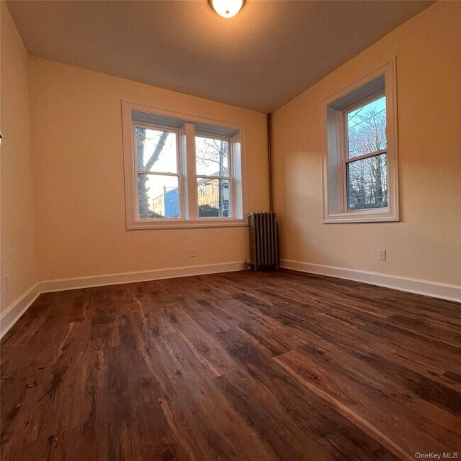 Foto del edificio - 451 S Tenth Ave