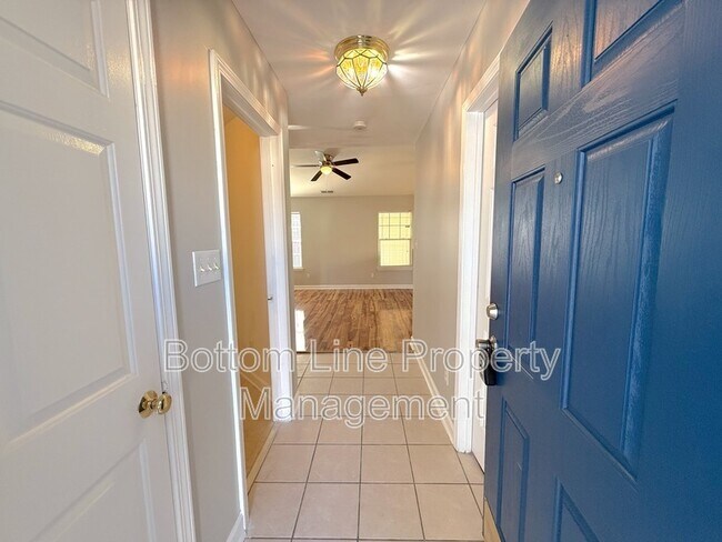 Foto del edificio - 511 Kingville Dr