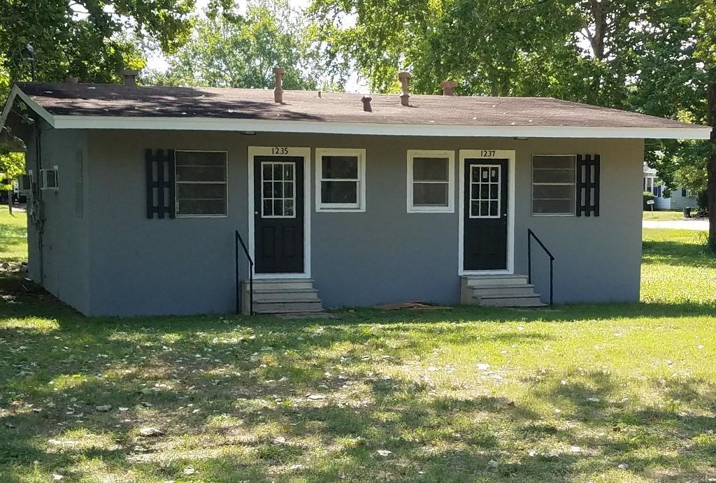 1237 Rampart St, Columbus, TX 78934 House Rental in Columbus, TX