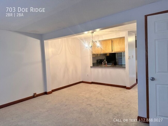 Foto del edificio - 703 Doe Ridge