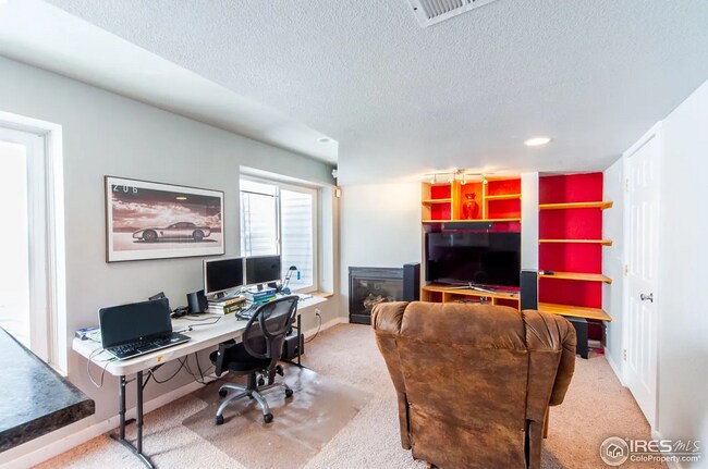 Foto del edificio - 3740 Red Deer Trail