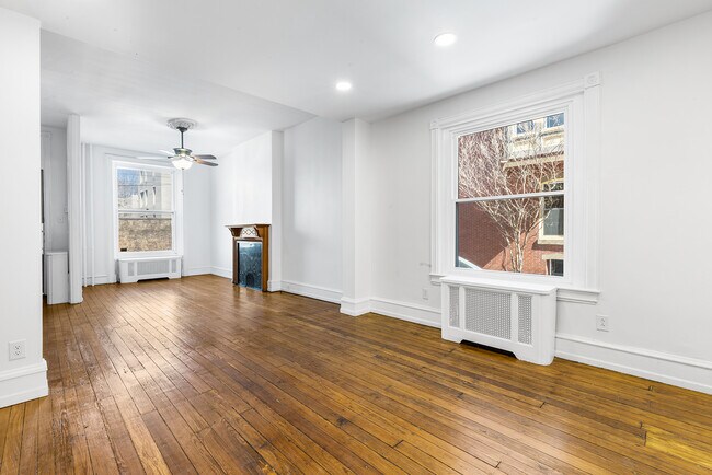 Building Photo - 2428 Poplar St