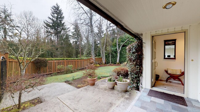 Foto del edificio - Normandy Park, Spectacular views 3810 sf, ...