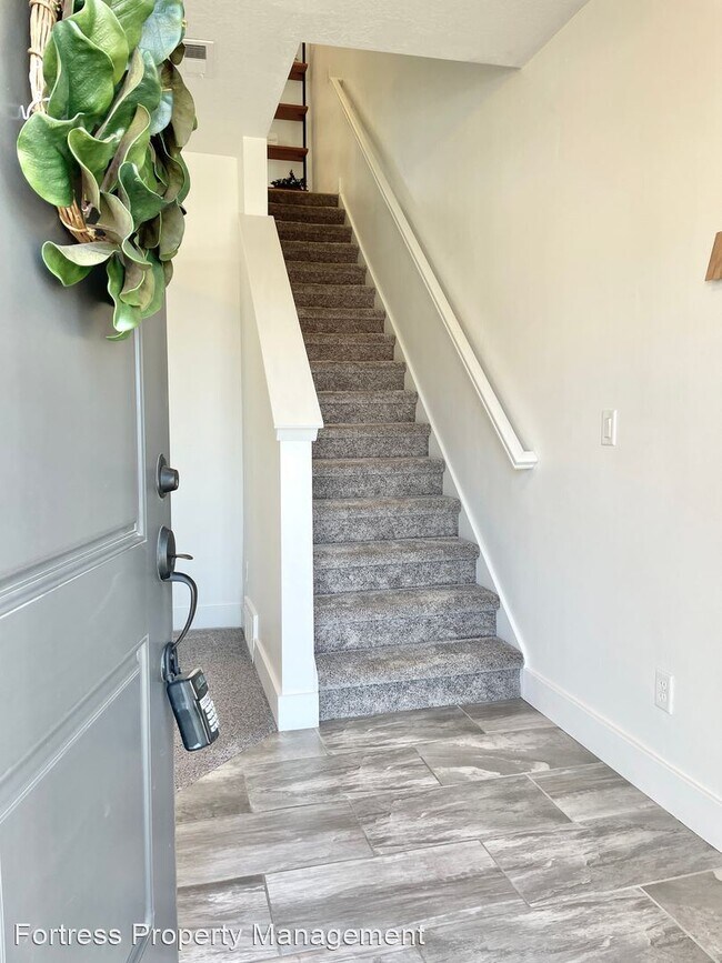 Foto del edificio - 2 br, 3 bath House - 1170 W Clark Ln