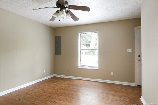 Foto del edificio - 1424 Tangora Ln