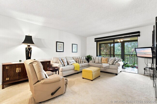 Foto del edificio - 7290 Kinghurst Dr