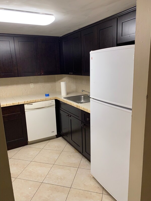 Building Photo - 10701 Royal Palm Blvd