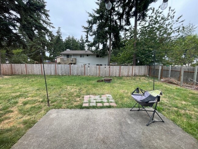 Building Photo - Fantastic 3 Bedroom Home in the heart of T...