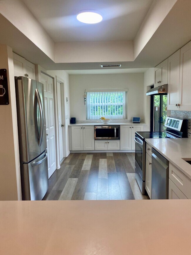 Foto del edificio - 6388 Sleepy Willow Way