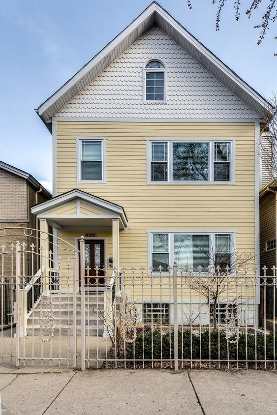 Primary Photo - 1856 W Cortland St