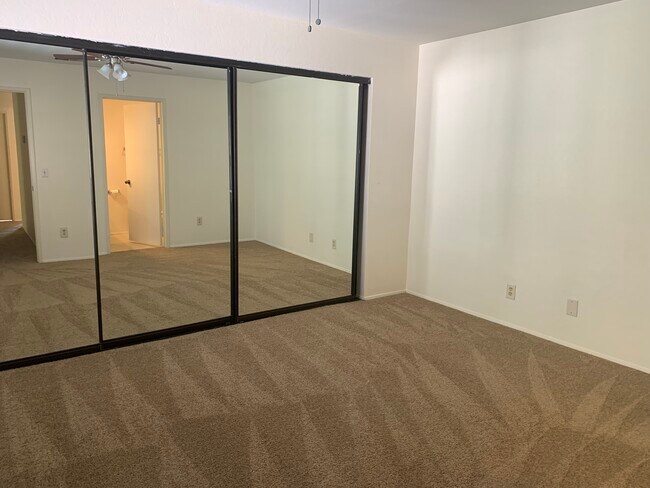 Building Photo - 11263 Avenida De Los Lobos