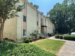 Building Photo - 2390 Lawrenceville Hwy