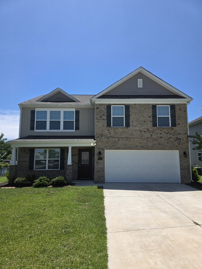 Building Photo - 602 Lake Tyler Dr