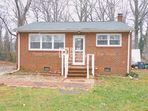 Building Photo - 3405 Derby Pl