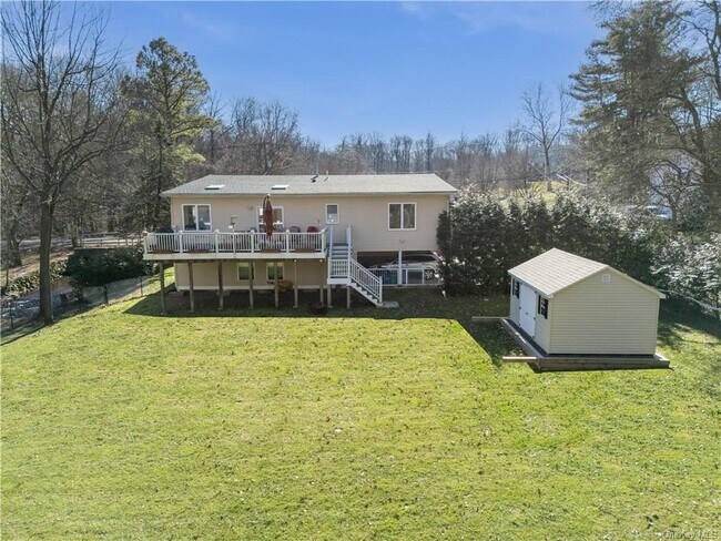 Building Photo - 160 Phillips Hill Rd