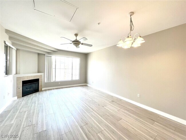 Foto del edificio - 7135 S Durango Dr