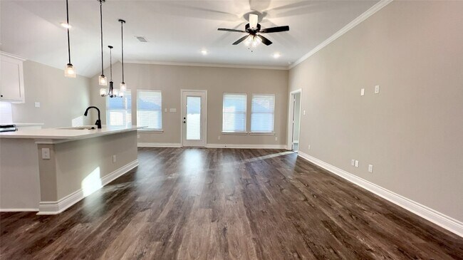 Foto del edificio - 805 Tippit Ln