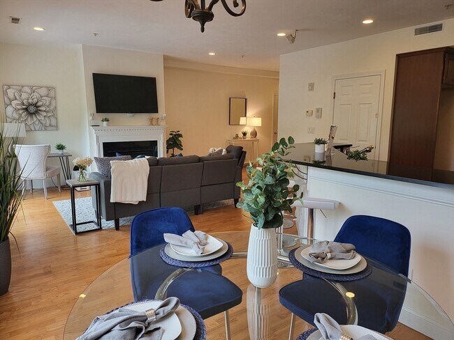 Foto del edificio - 50 Seven Springs Ln