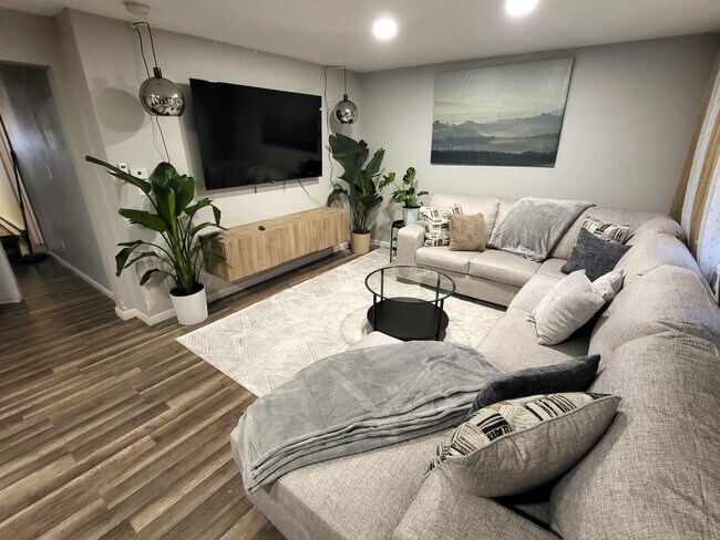 Foto del edificio - 457 Townsend Ave