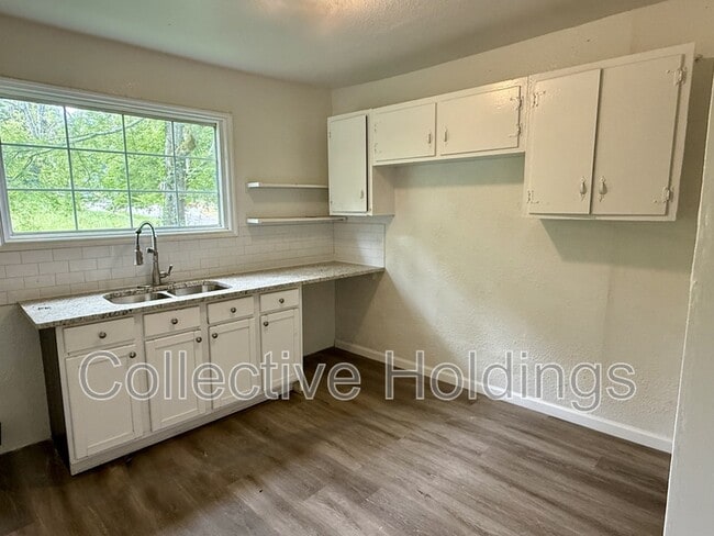 Foto del edificio - 7213 Naples Ave