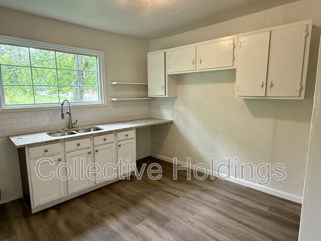 Foto del edificio - 7312 Naples Ave