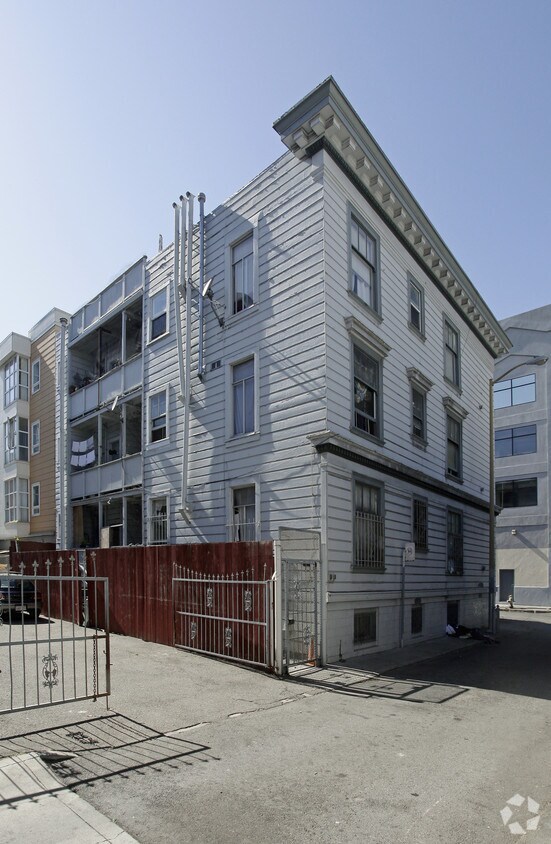 Building Photo - 665-669A Minna St