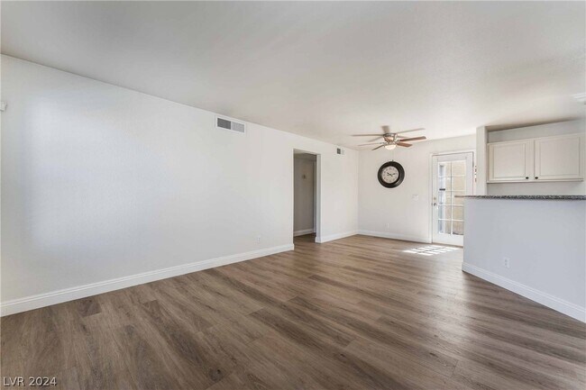 Building Photo - 2801 N Rainbow Blvd