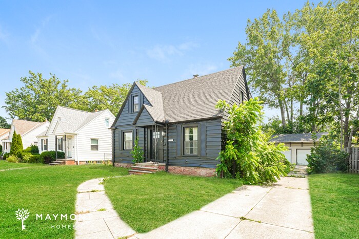 3083 Joslyn Rd Cleveland, OH 44111 – photo 2