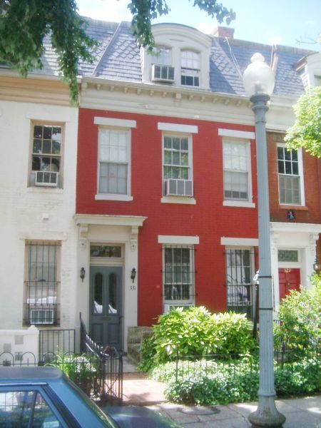 Building Photo - 331 C St SE