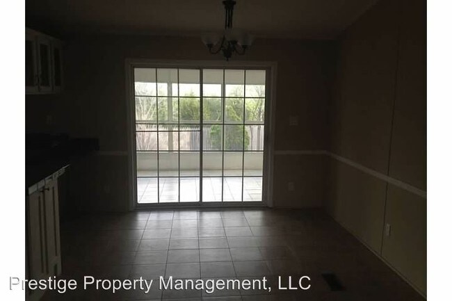 Building Photo - 12144 Woodland Hills Dr