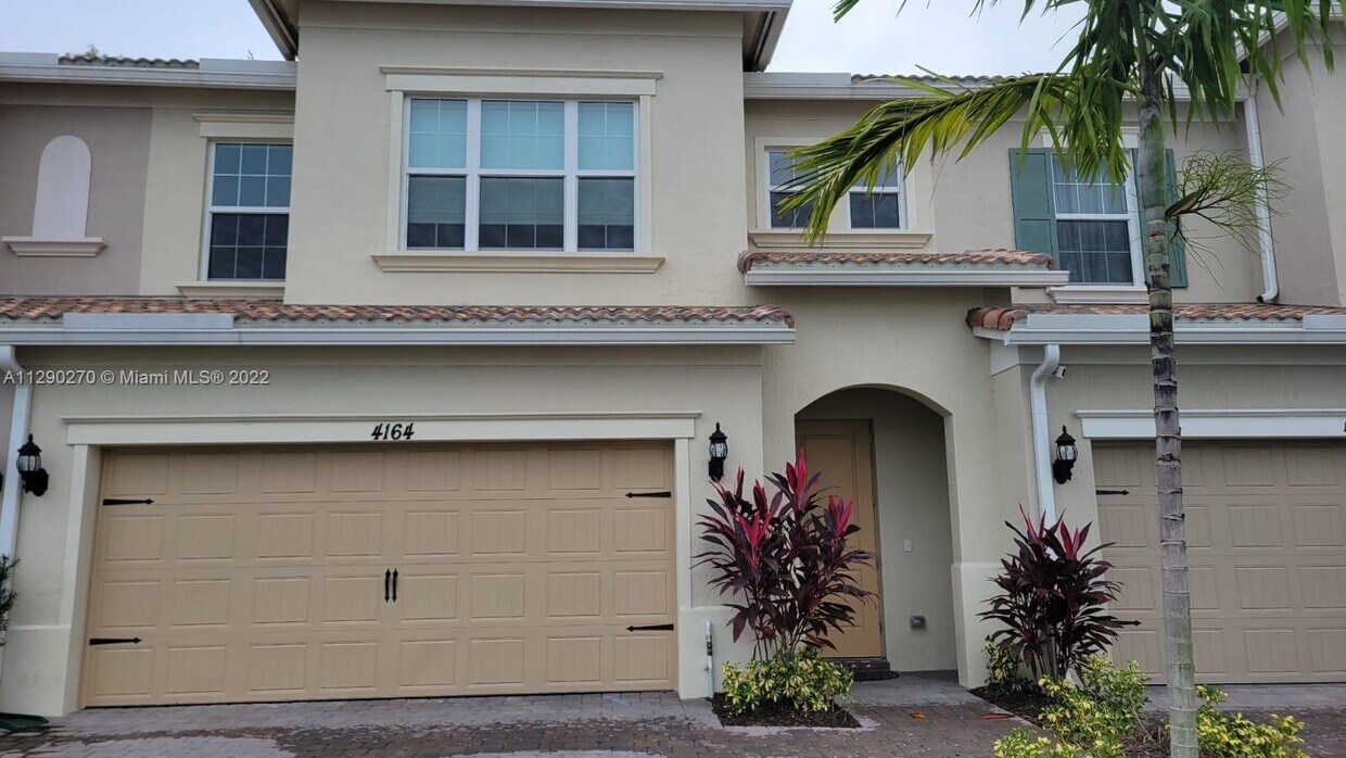 Foto principal - 4164 Ficus St