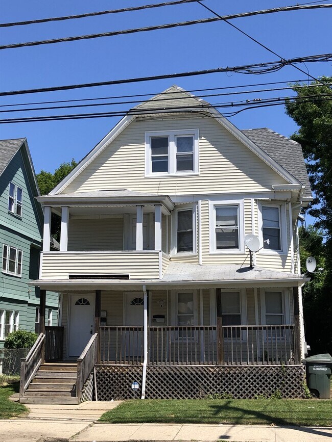 Building Photo - 374 Bishop Ave
