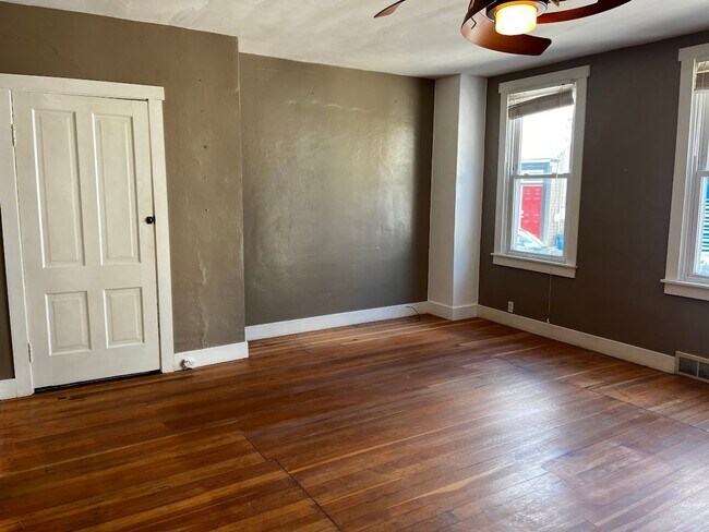 Foto del edificio - Move-in Special: FIRST MONTH’S RENT FREE!!...