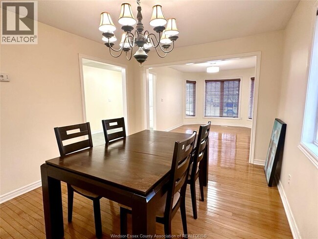 Photo du bâtiment - 940 Greenpark Blvd