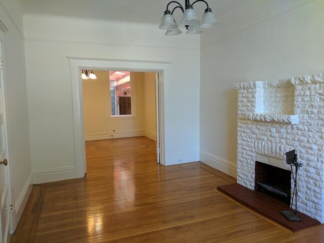 Foto del edificio - Big nice 2 + bedroom in Art & Craft buildi...