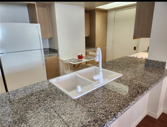 Foto del edificio - 850 E Ocean Blvd
