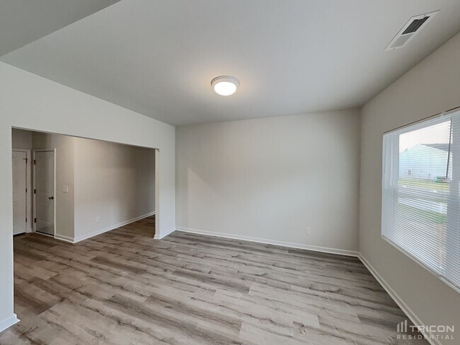 Foto del edificio - 3765 Streamside Dr