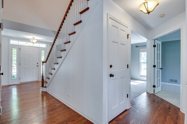 Building Photo - 3631 Falkner Dr