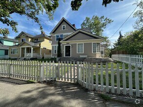 Building Photo - 1635 W Pacific Ave