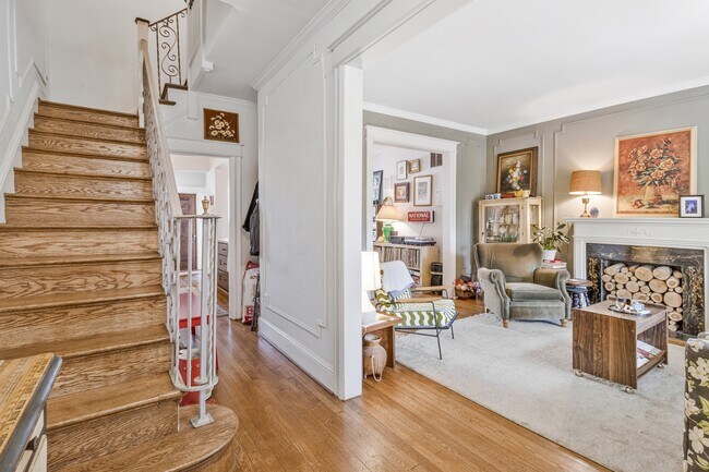 Photo - 503 Decatur St NW House