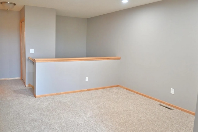 Foto del edificio - 4725 Victor Path