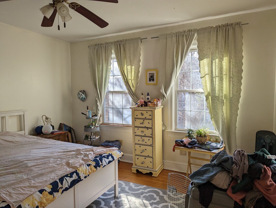 Foto principal - 5402 Connecticut Ave NW