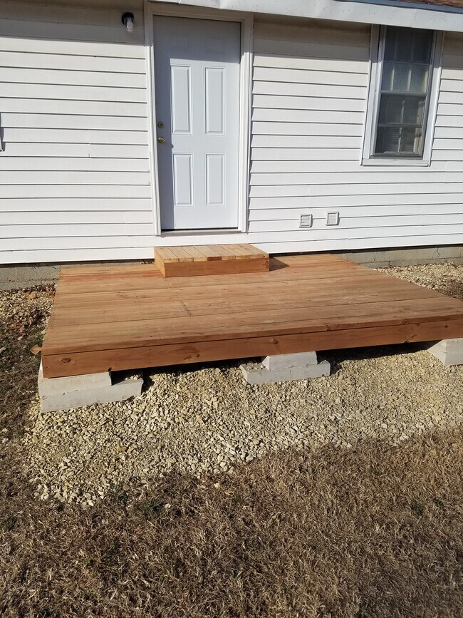 212 7th St Unit c, Ogden, KS 66517 Apartments in Ogden, KS