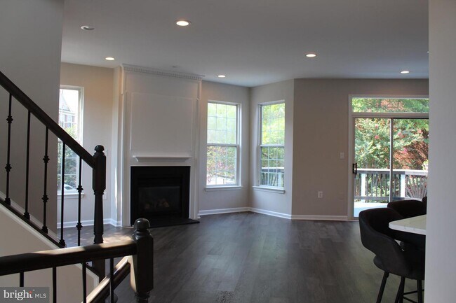 Building Photo - 21499 Southern Magnolia Square