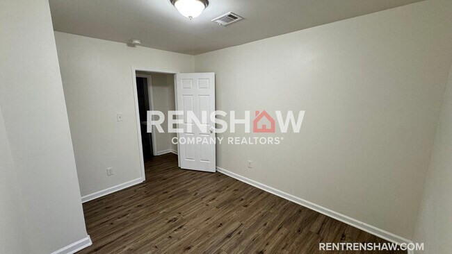 Foto del edificio - 288 Leath St