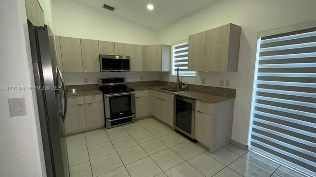 Foto del edificio - 7221 NW 174th Terrace